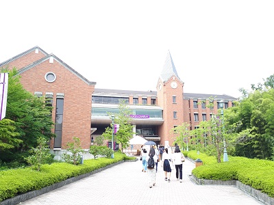 大学のオープンキャンパス