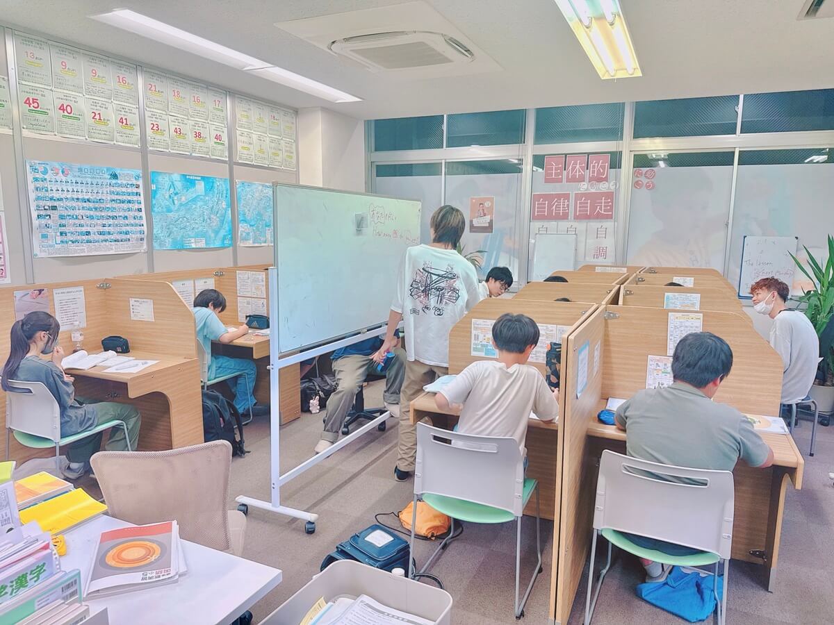 内省の季節:秋の訪れと共に振り返る成長と時の流れ