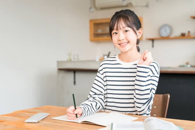 中学生の漢字が定着する「3色×3周ノート術」｜10回書いても忘れる子の脳を変える方法